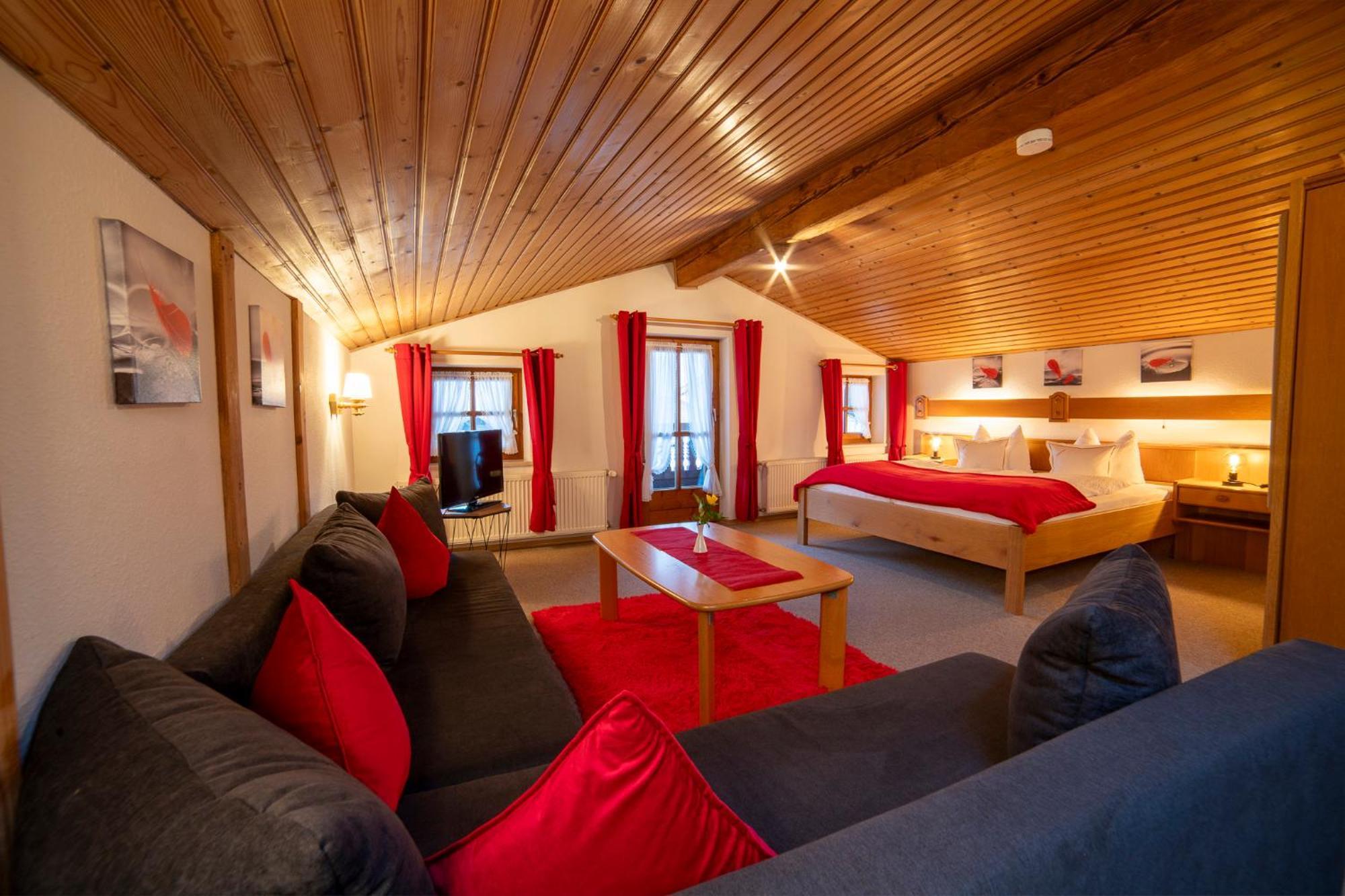 רוהפולדינג Gaestehaus Beim Schneidersepp Inkl. Chiemgaukarte מראה חיצוני תמונה